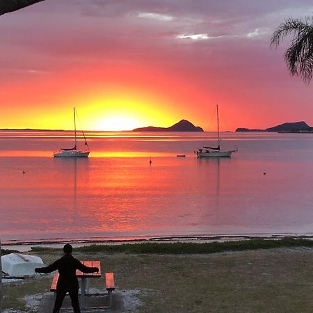 Salamander Beach Accommodation - Adults Only 萨拉曼德湾 外观 照片