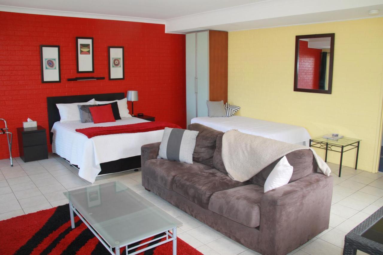 Salamander Beach Accommodation - Adults Only 萨拉曼德湾 客房 照片